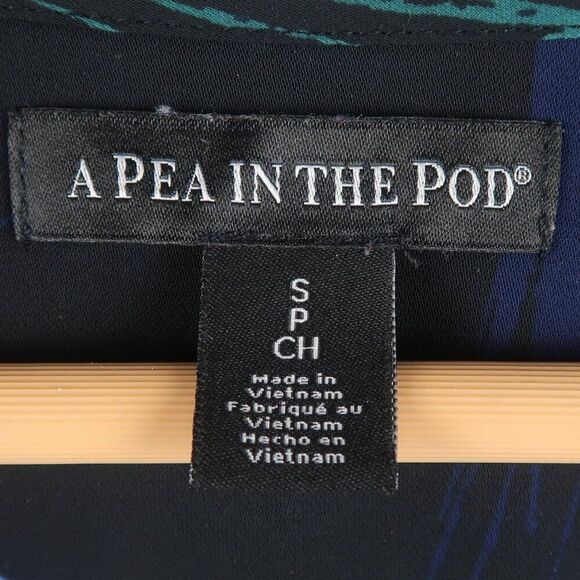 A PEA IN THE POD BLACK WITH GREEN BLUE & WHITE FLORAL DESIGN LONG SLEEVE TOP - Picture 2 of 8